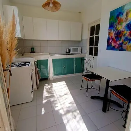 Avec Piscine Apartment *